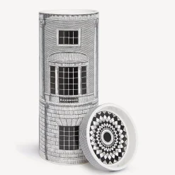 Fornasetti Candele Profumate^Candela Profumata Nel Mentre Alta - Architettura Decor - Immaginazione Fragranza Bianco Nero