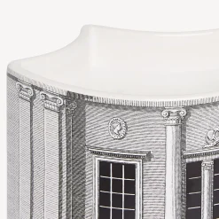 Fornasetti Candele Profumate^Candela Profumata Nel Vaso Nel Mentre - Architettura Decor - Immaginazione Fragranza Bianco Nero