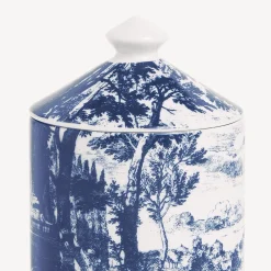 Fornasetti Candele Profumate^Candela Profumata Se Poi - Decoro Giardino Settecentesco - Fragranza Giardino Segreto Blu Bianco