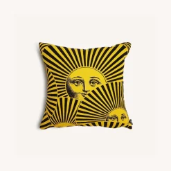 Fornasetti Cuscini^Cuscino Da Esterno Soli A Ventaglio Giallo/Nero