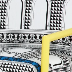 Fornasetti Salotti^Divano Da Esterno Facciata Quattrocentesca Bianco/Nero/Turchese