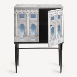 Fornasetti Armadietti^Madia Piccola Rialzata Architettura Celeste Bianco/Nero/Azzurro