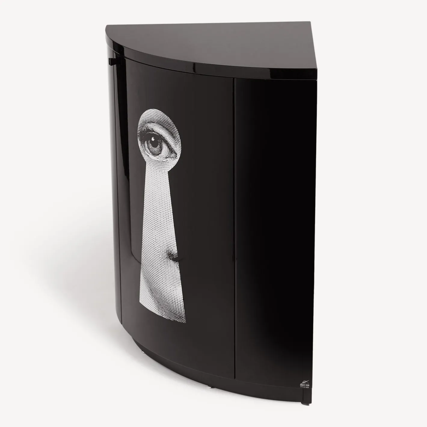 Fornasetti Armadietti^Mobile Ad Angolo Serratura Bianco Nero