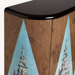 Fornasetti Armadi Curvi^Mobile Curvo Cuspide Celeste Multicolore