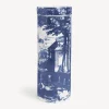 Fornasetti Candele Profumate^Nel Mentre Candela Profumata Alta - Decoro Giardino Settecentesco - Fragranza Giardino Segreto Blu Bianco