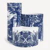 Fornasetti Candele Profumate^Nel Mentre Set Di Tre Candele Profumate - Decoro Giardino Settecentesco - Fragranza Giardino Segreto Blu Bianco