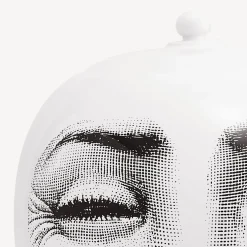 Fornasetti Vasi^Perforazione Del Vaso Bianco Nero