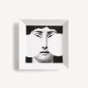 Fornasetti Piatti Decorativi^Piatto Quadrato Tema E Variazioni N.149 Bianco Nero