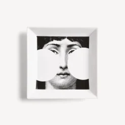 Fornasetti Piatti Decorativi^Piatto Quadrato Tema E Variazioni N.149 Bianco Nero