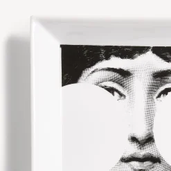 Fornasetti Piatti Decorativi^Piatto Quadrato Tema E Variazioni N.149 Bianco Nero