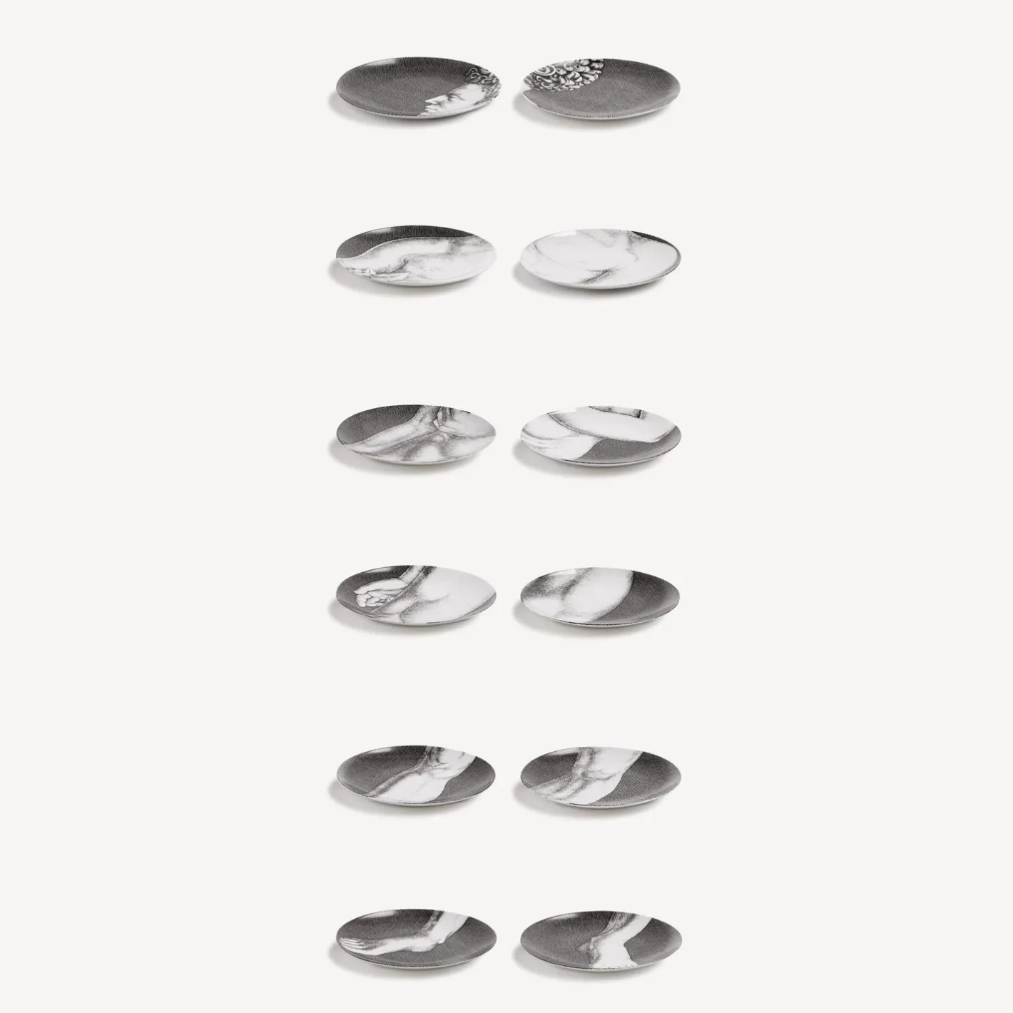Fornasetti Piatti Decorativi^Set 12 Piatti Adamo Bianco Nero