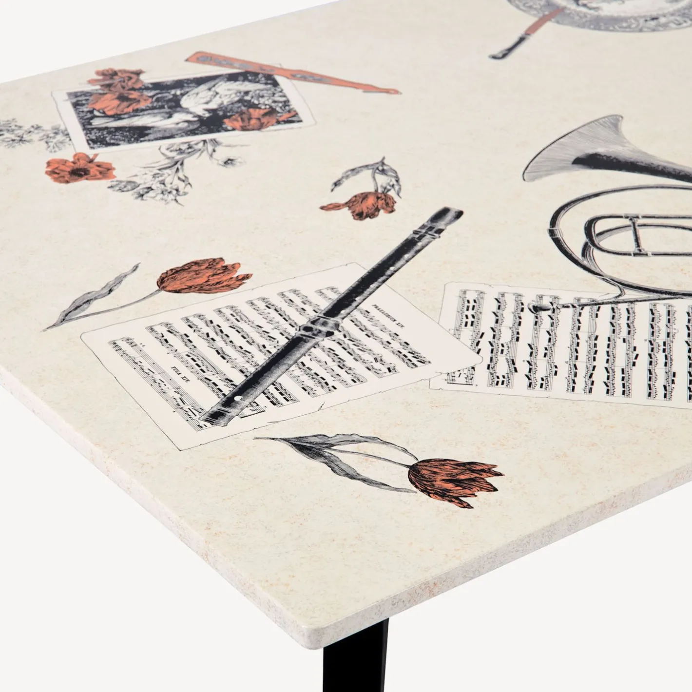 Fornasetti Tabelle^Tavolo Rettangolare Oggetti Sparsi Multicolore