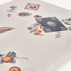 Fornasetti Tabelle^Tavolo Rettangolare Oggetti Sparsi Multicolore