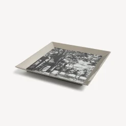 Fornasetti Vassoi Decorativi^Vassoio Quadrato Giardino Settecentesco Bianco Nero