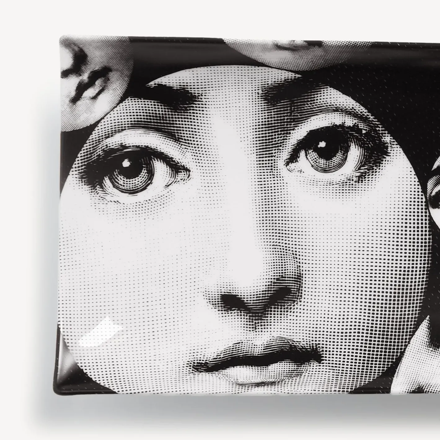 Fornasetti Vassoi Decorativi^Vassoio Rettangolare Tema E Variazioni N.242 Bianco Nero